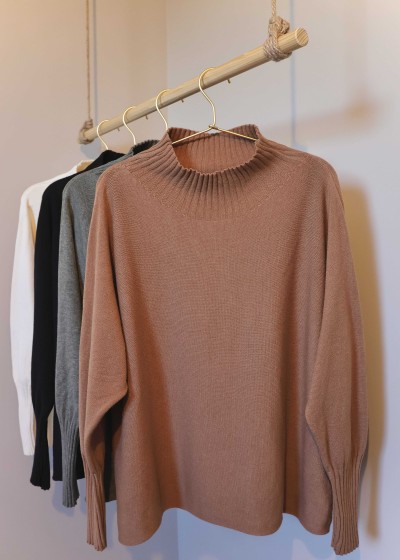 pull col montant camel