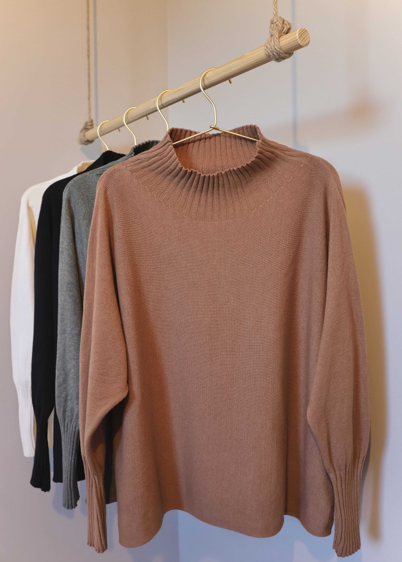pull col montant camel