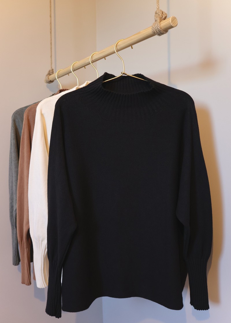 pull col montant noir