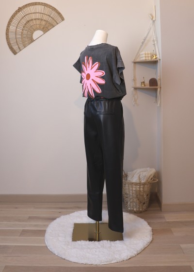 pantalon noir similicuir coupe carotte