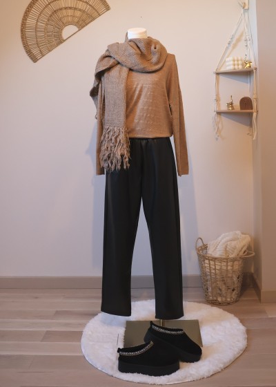 Pull fin à liseré doré camel