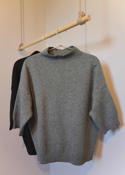 Pull col montant et manches aux coudes  kaki