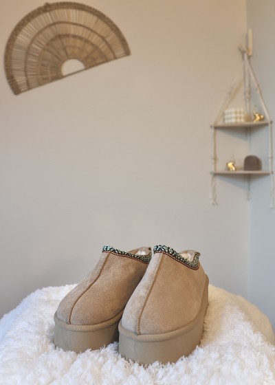 chaussures mules fourrées BEIGE