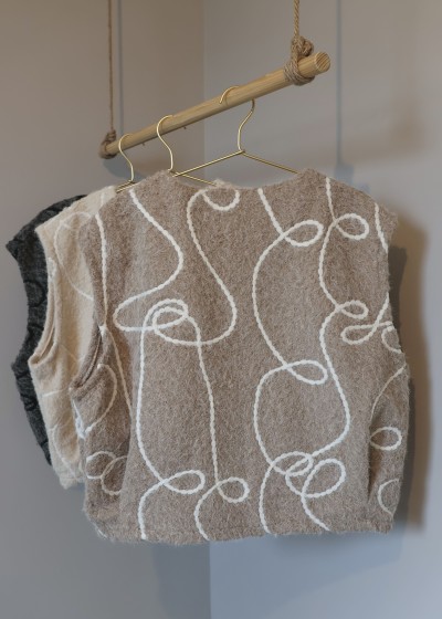 Gilet sans manches à motifs - beige