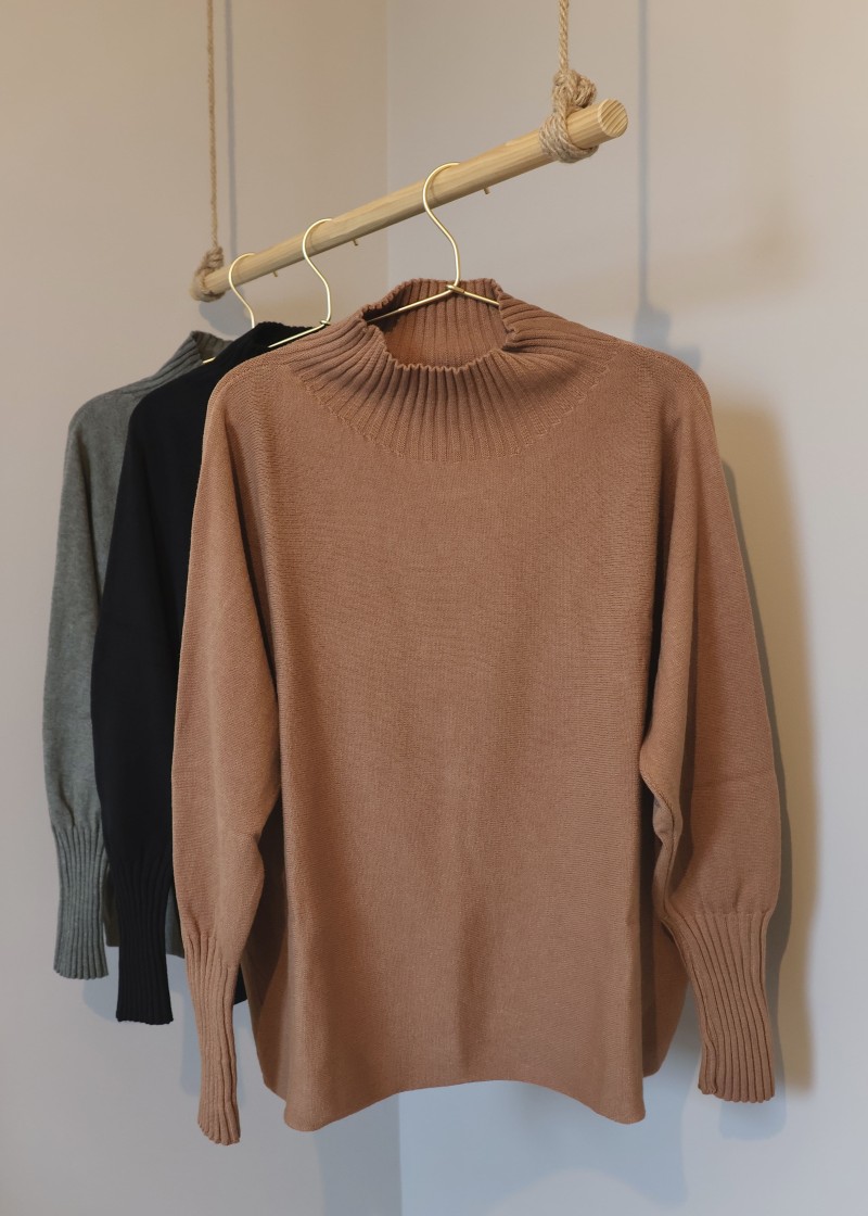 pull col montant camel