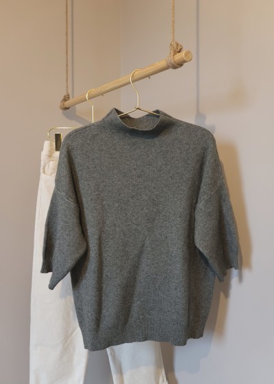 Pull col montant et manches aux coudes  kaki